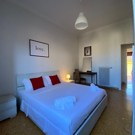 Comodo E Confortevole Nel Cuore Pulsante Di Pisa Bagian luar foto